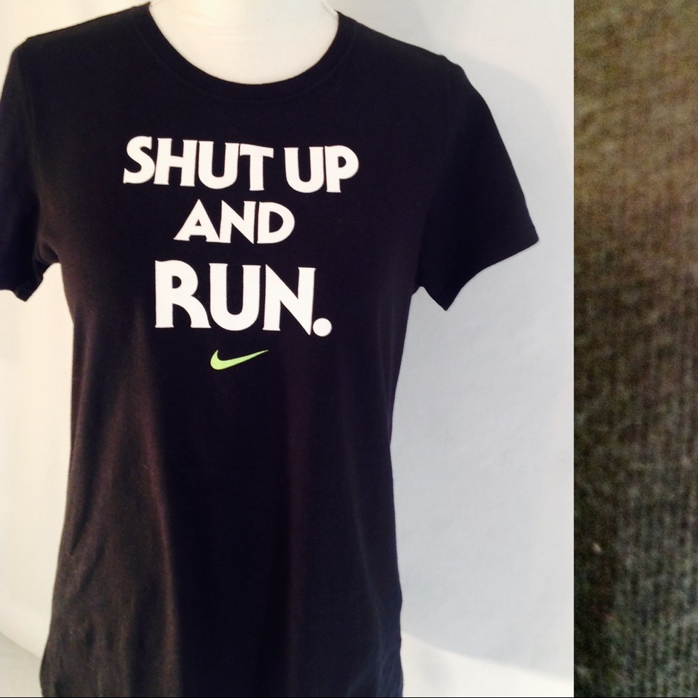 NIKE BLACK WHITE TSHIRT
